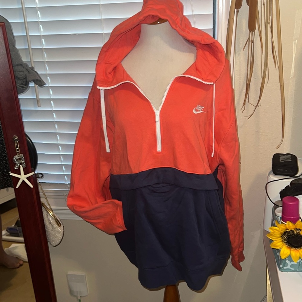 NIKE HOODIE